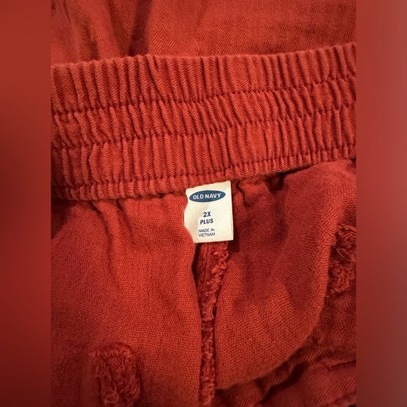 Old Navy Safari Red Shorts 2X - Picture 4 of 5
